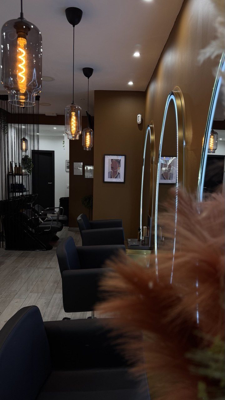 Interior del salón Creazioni Hair Salon, Eixample Barcelona
