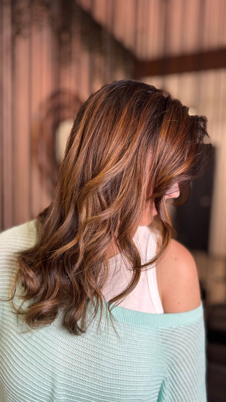 Balayage y color en Creazioni Hair Salon, peluquería italiana en Barcelona